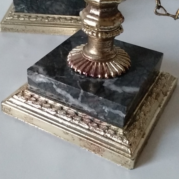 Dilly MFG Co Vintage gilded metal and marble pillar candleholders - Picture 14 of 16